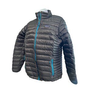 Gray Women's Patagonia Puffer Coat Size XL Blue Interior NWOT